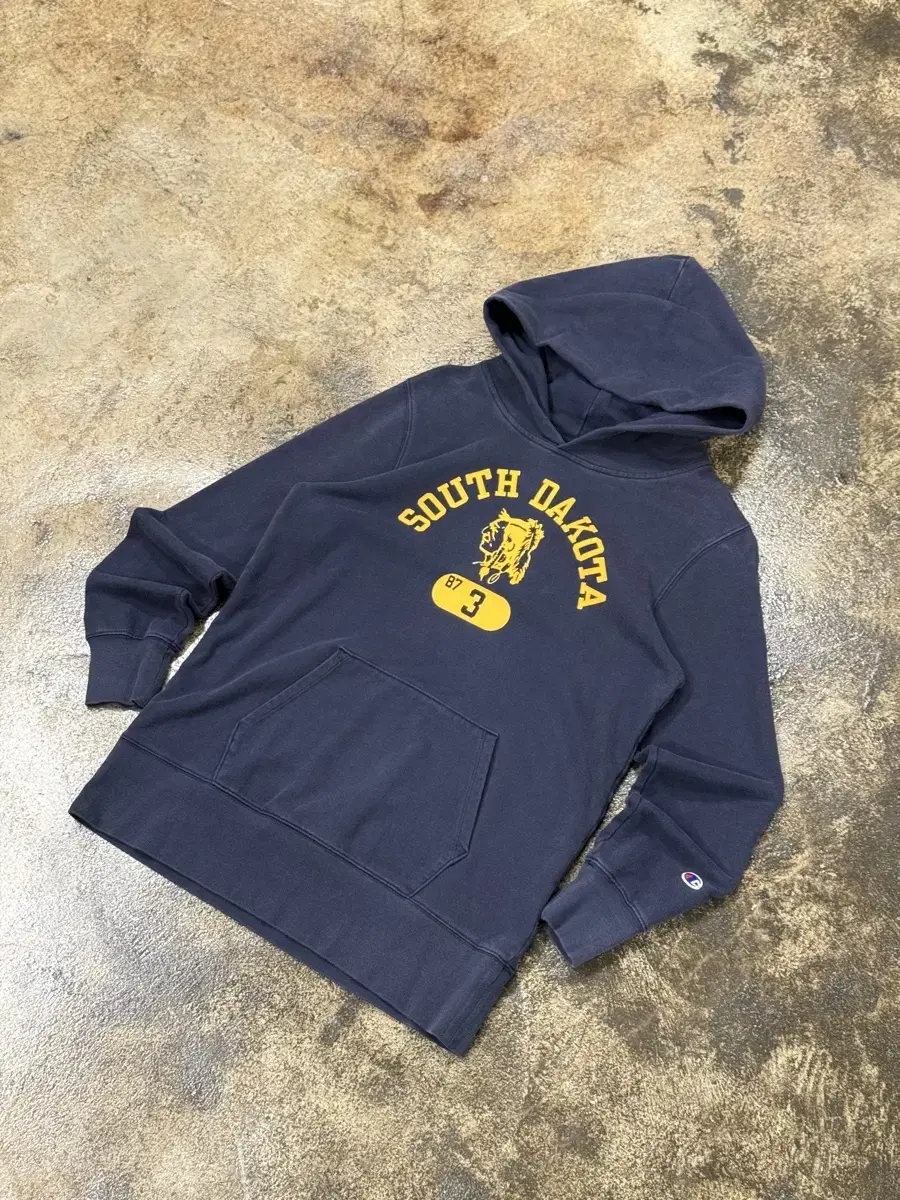 CHAMPION "SOUTH DAKOTA" Hooded Sweat